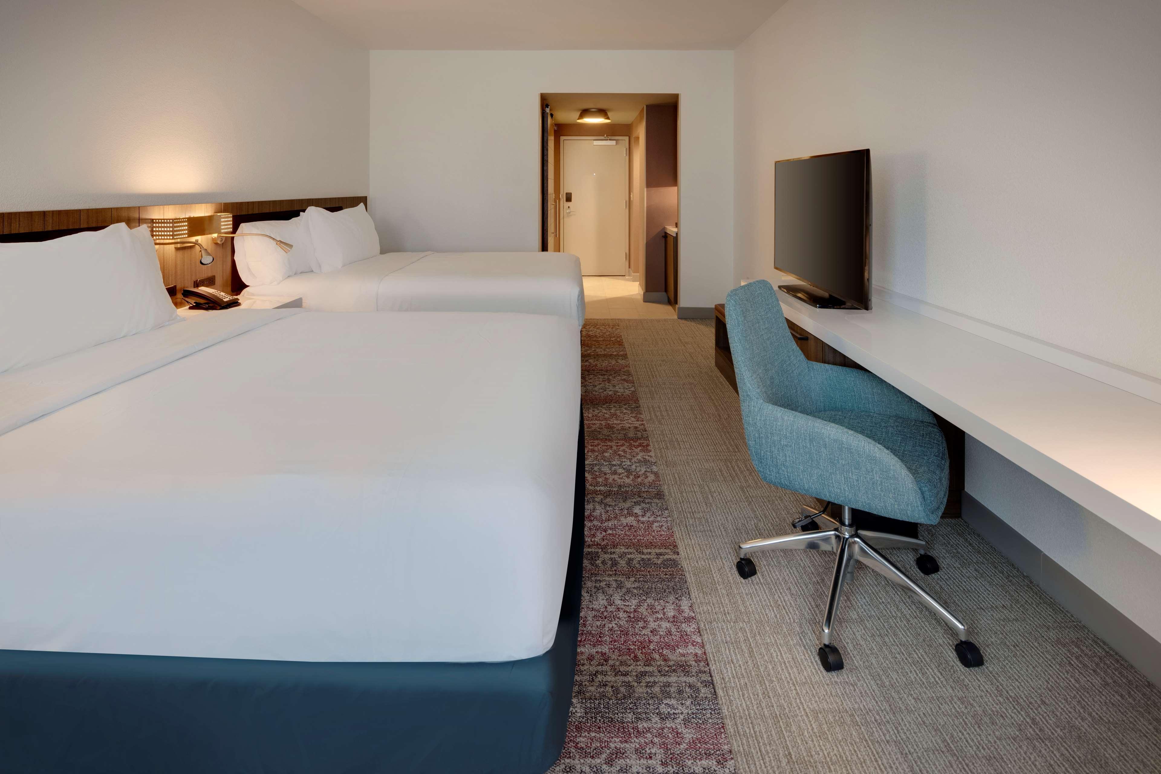 Hilton Garden Inn ヘイマーケット  エクステリア 写真