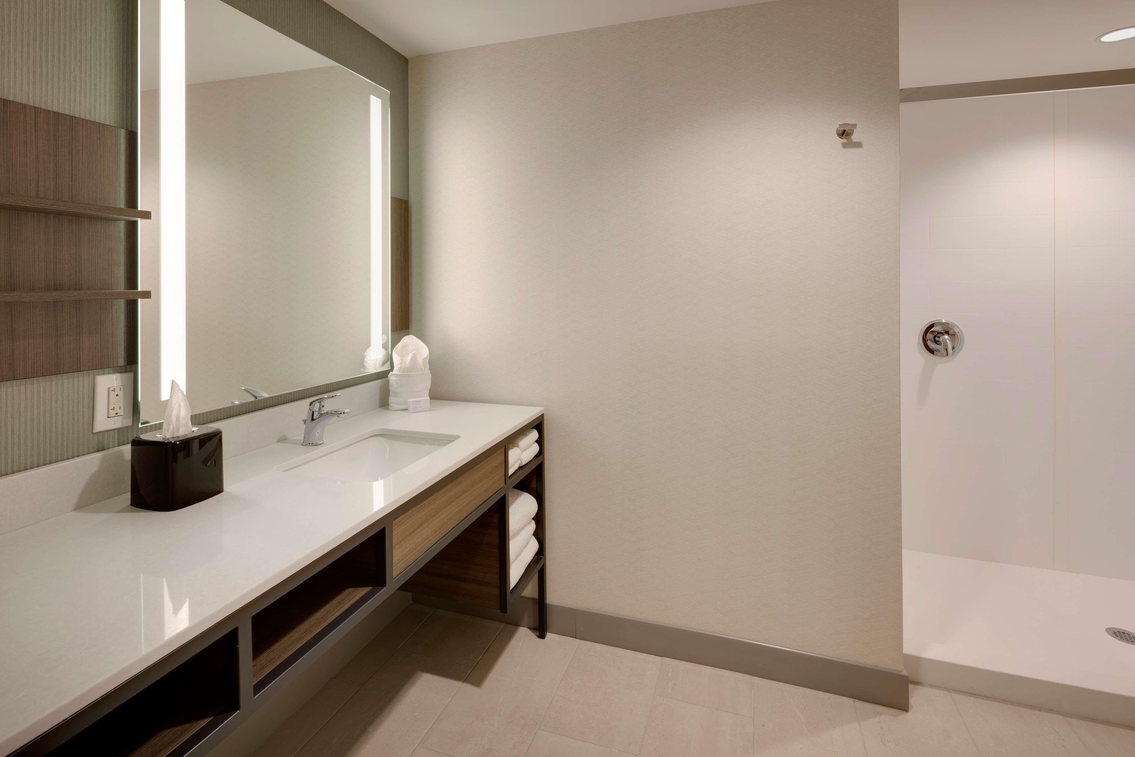 Hilton Garden Inn ヘイマーケット  エクステリア 写真