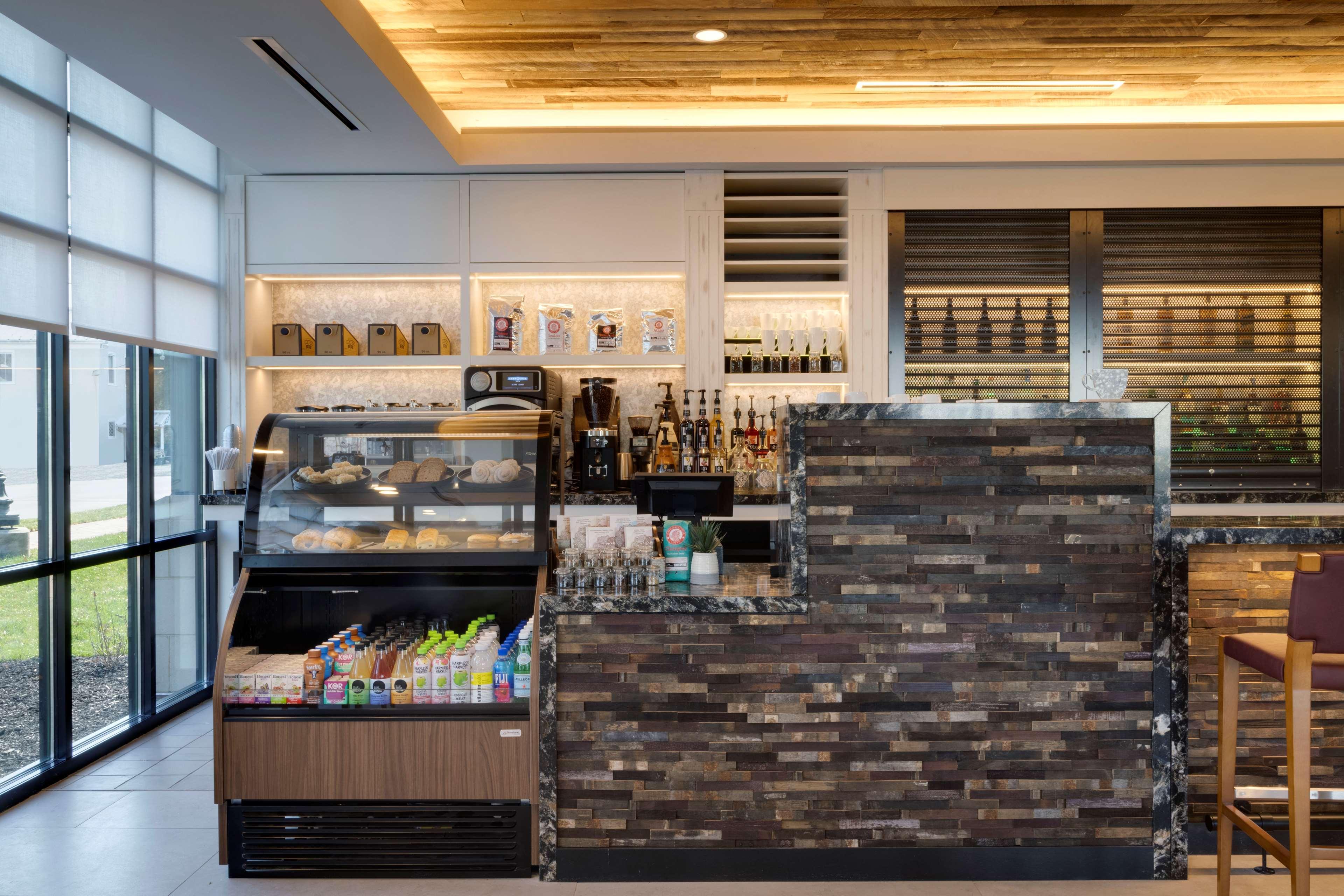 Hilton Garden Inn ヘイマーケット  エクステリア 写真