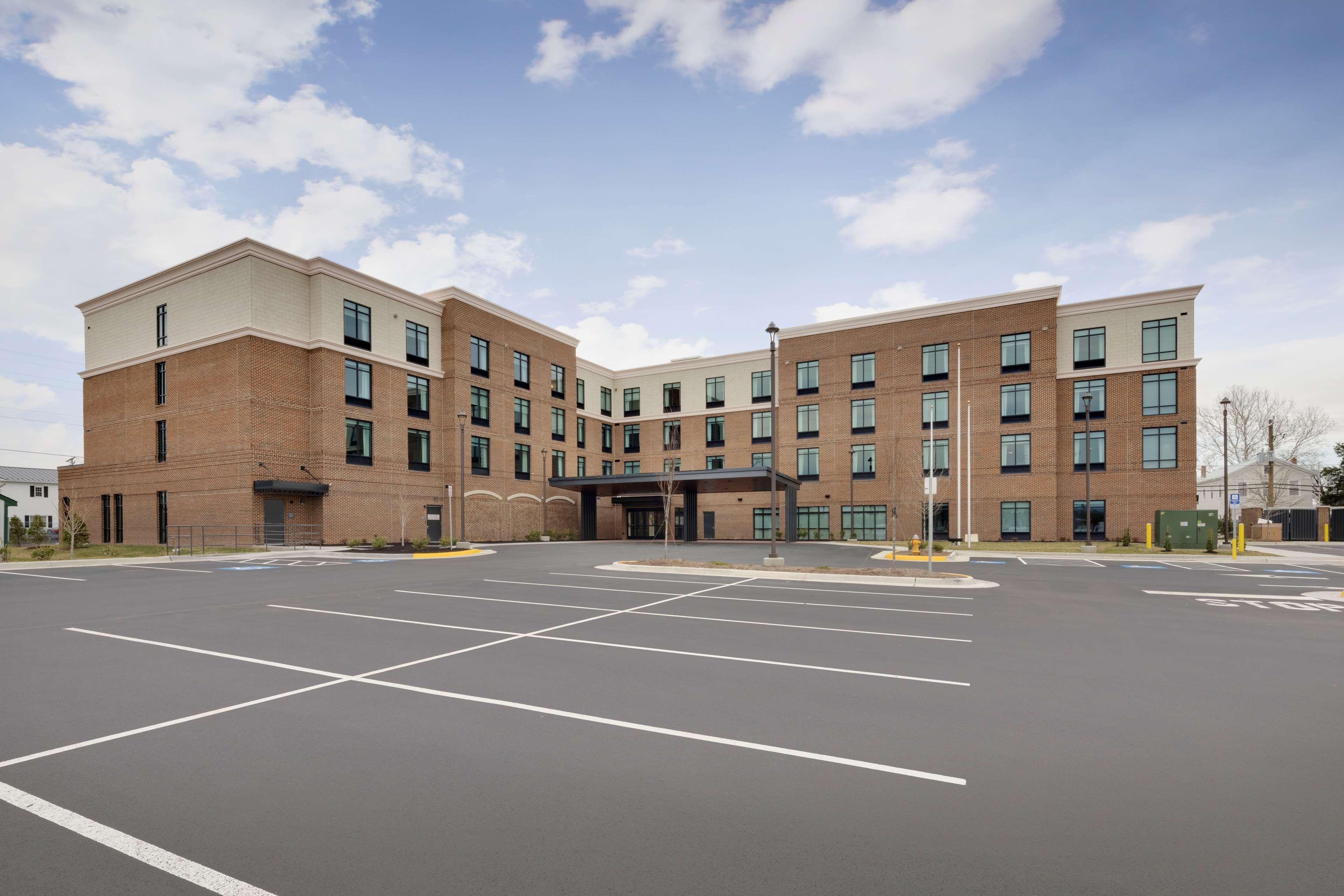 Hilton Garden Inn ヘイマーケット  エクステリア 写真