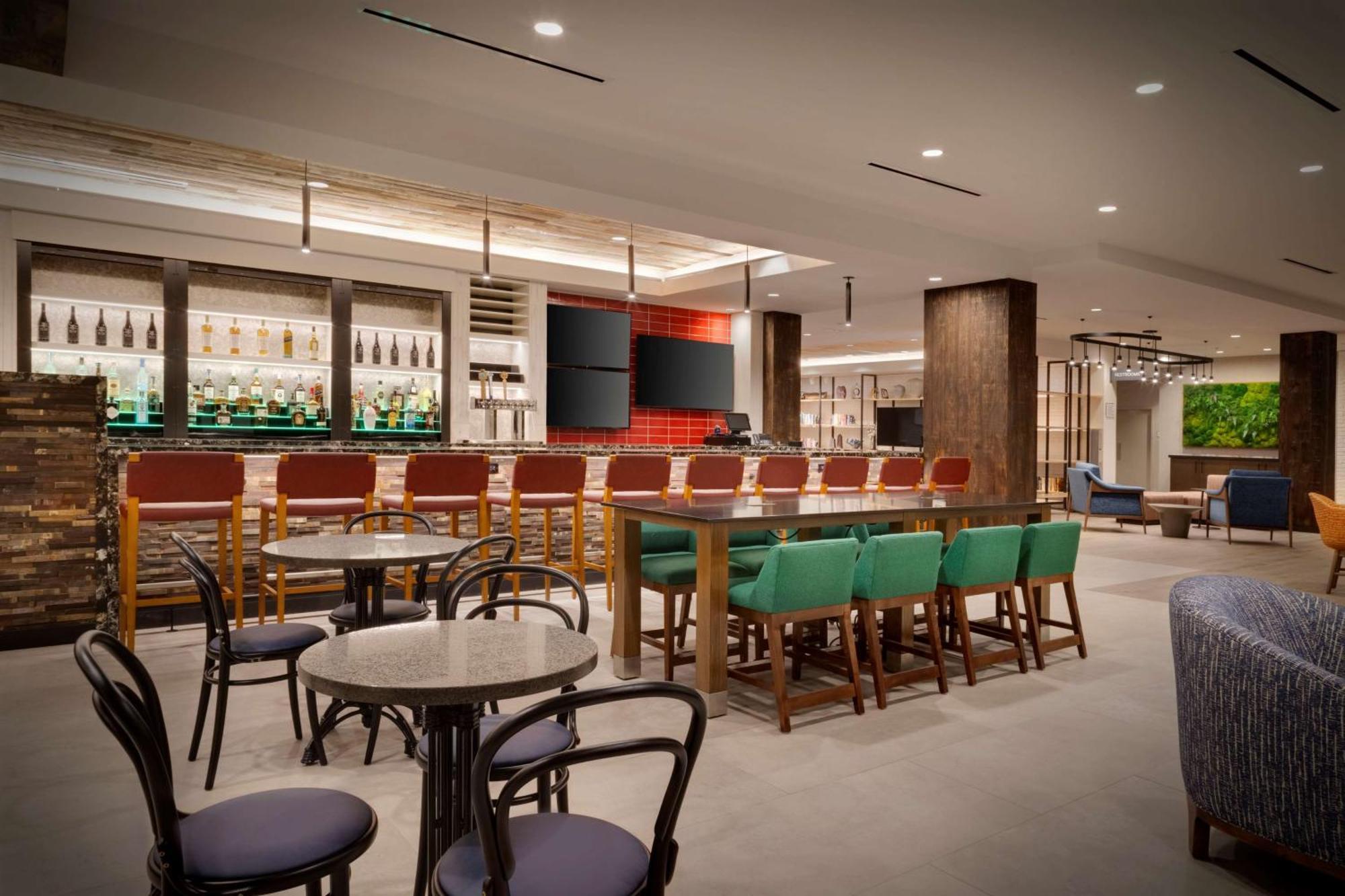 Hilton Garden Inn ヘイマーケット  エクステリア 写真